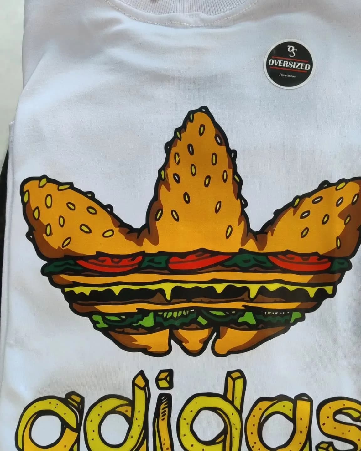 Oversized adidas hambúrguer